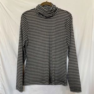 Mesh turtleneck shirt. Size M.